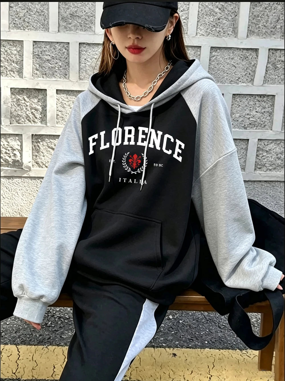 Sweat à capuche raglan imprimé Florence pour femmes