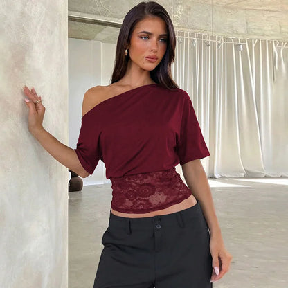 Crop Top en Dentelle Femme – Col Asymétrique et Épaules Dénudées