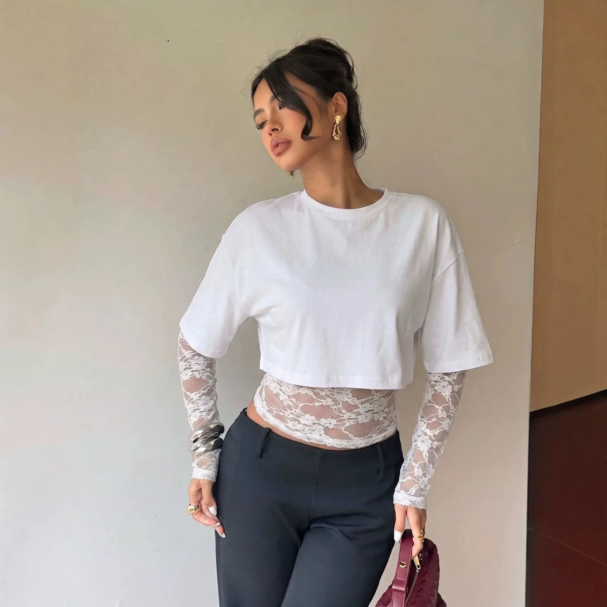 T-shirt Ajusté Femme – Manches Longues et Dentelle