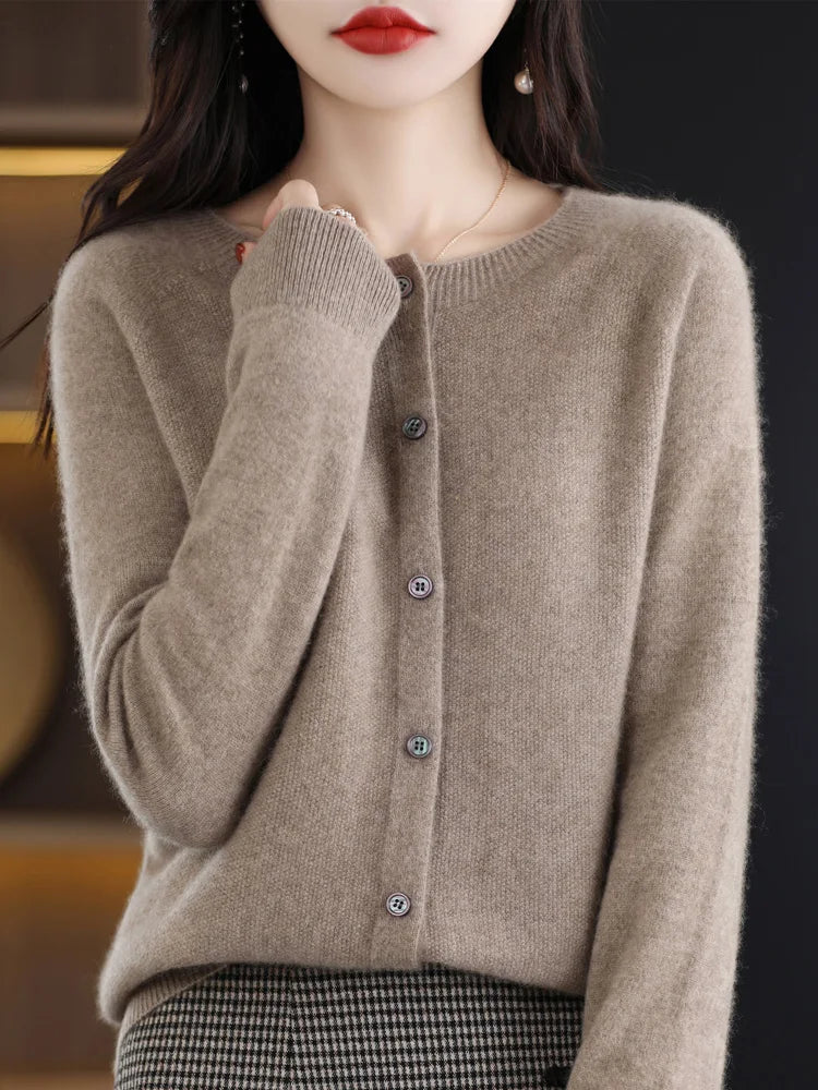 Cardigan à col rond en laine mérinos pour femmes