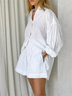 Ensemble deux pièces en coton composé d'un short et d'une chemise à manches longues rayée pour femmes