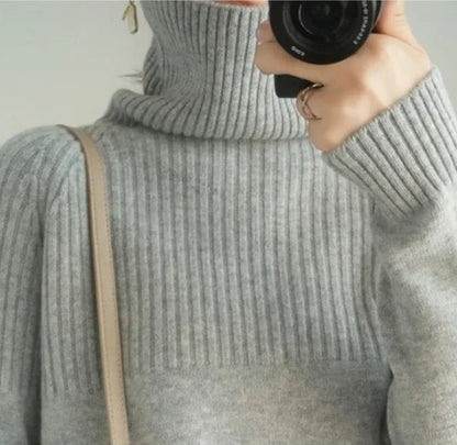 Pull Ample Femme – Maille et Col Roulé