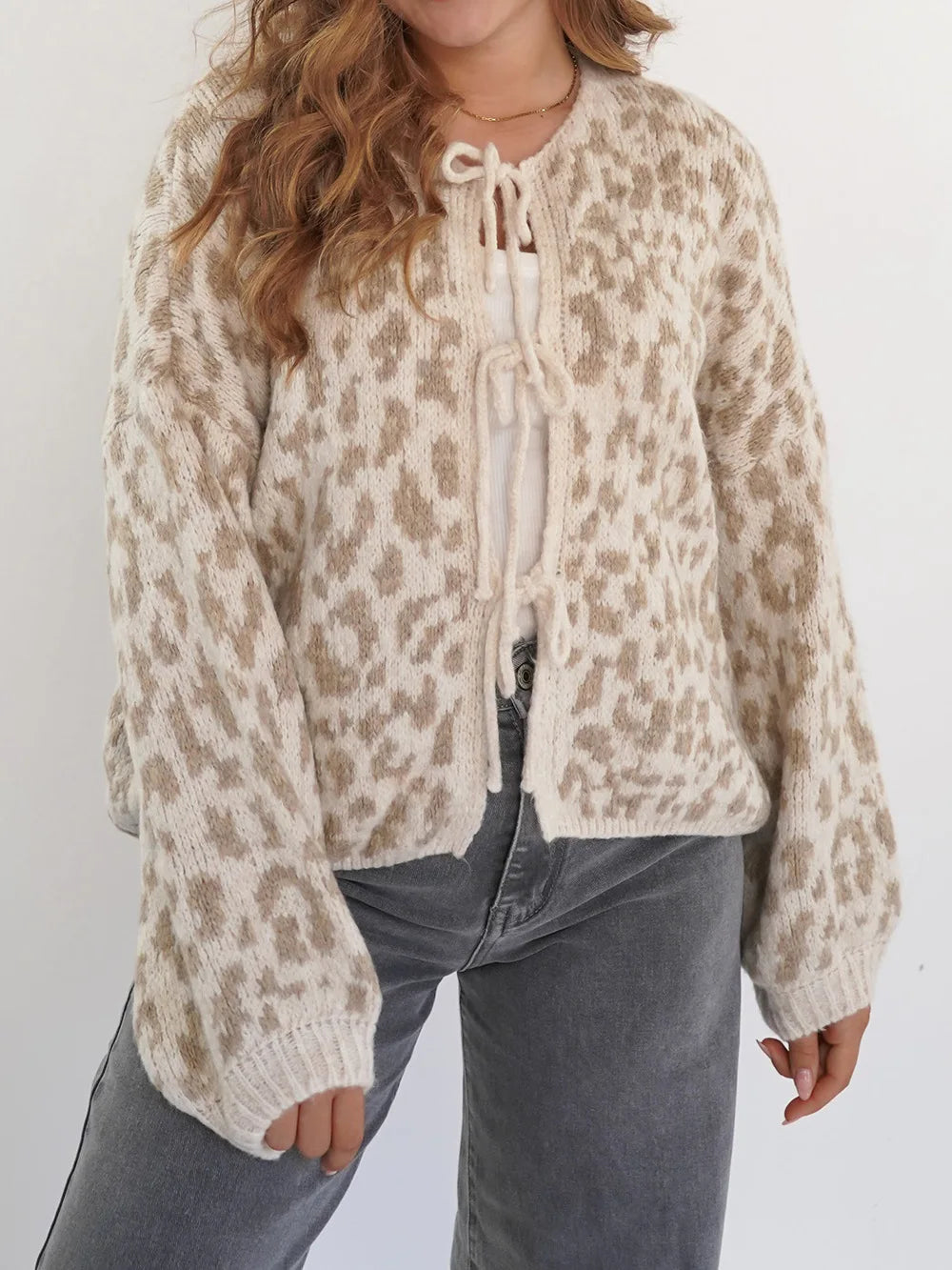 Cardigan tricoté à lacets pour femmes