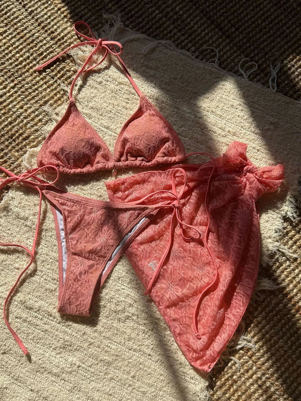 Maillot de bain trois pièces avec dentelle pour femmes
