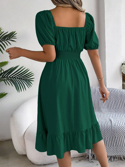 Robe Élégante Femme – Taille Haute, Col Carré et Manches Courtes
