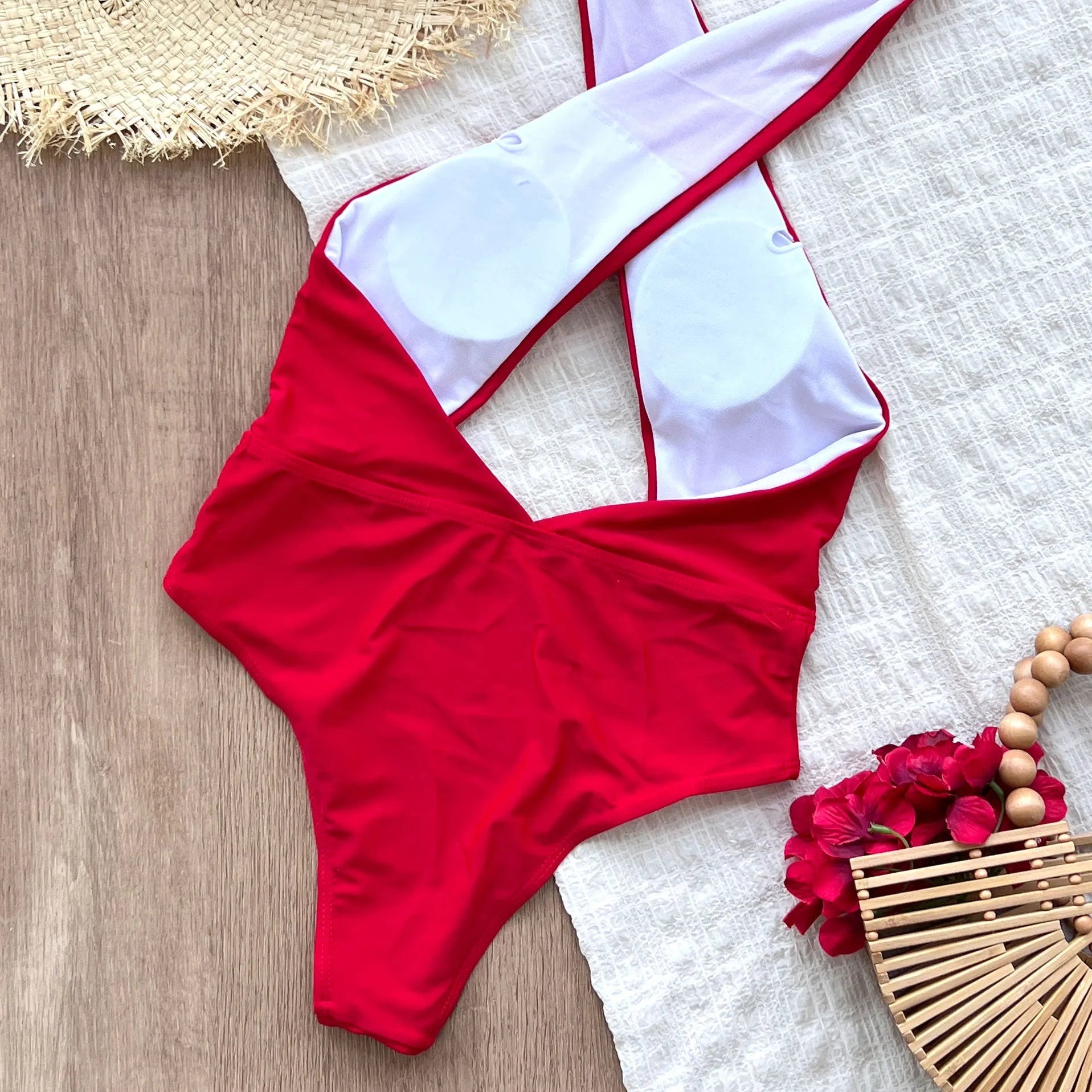 Maillots de bain une pièce découpé dos nu pour femmes