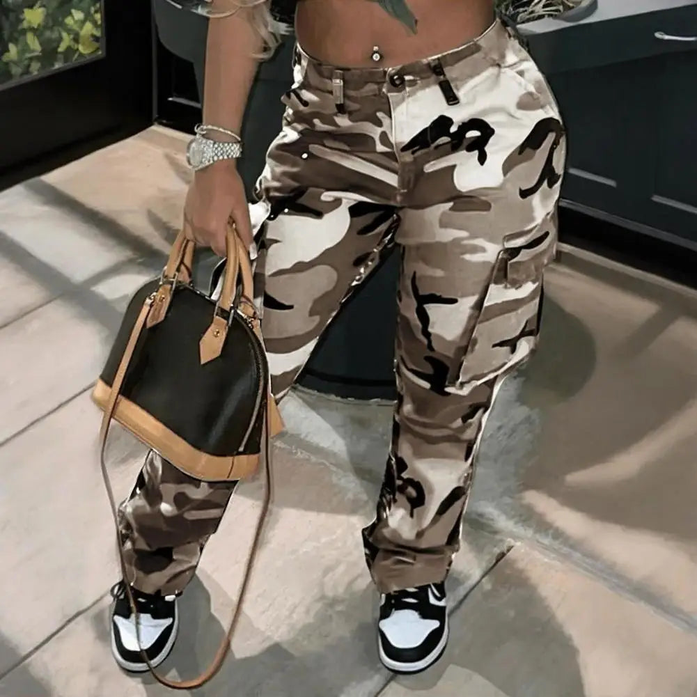 Pantalon cargo imprimé camouflage pour femmes