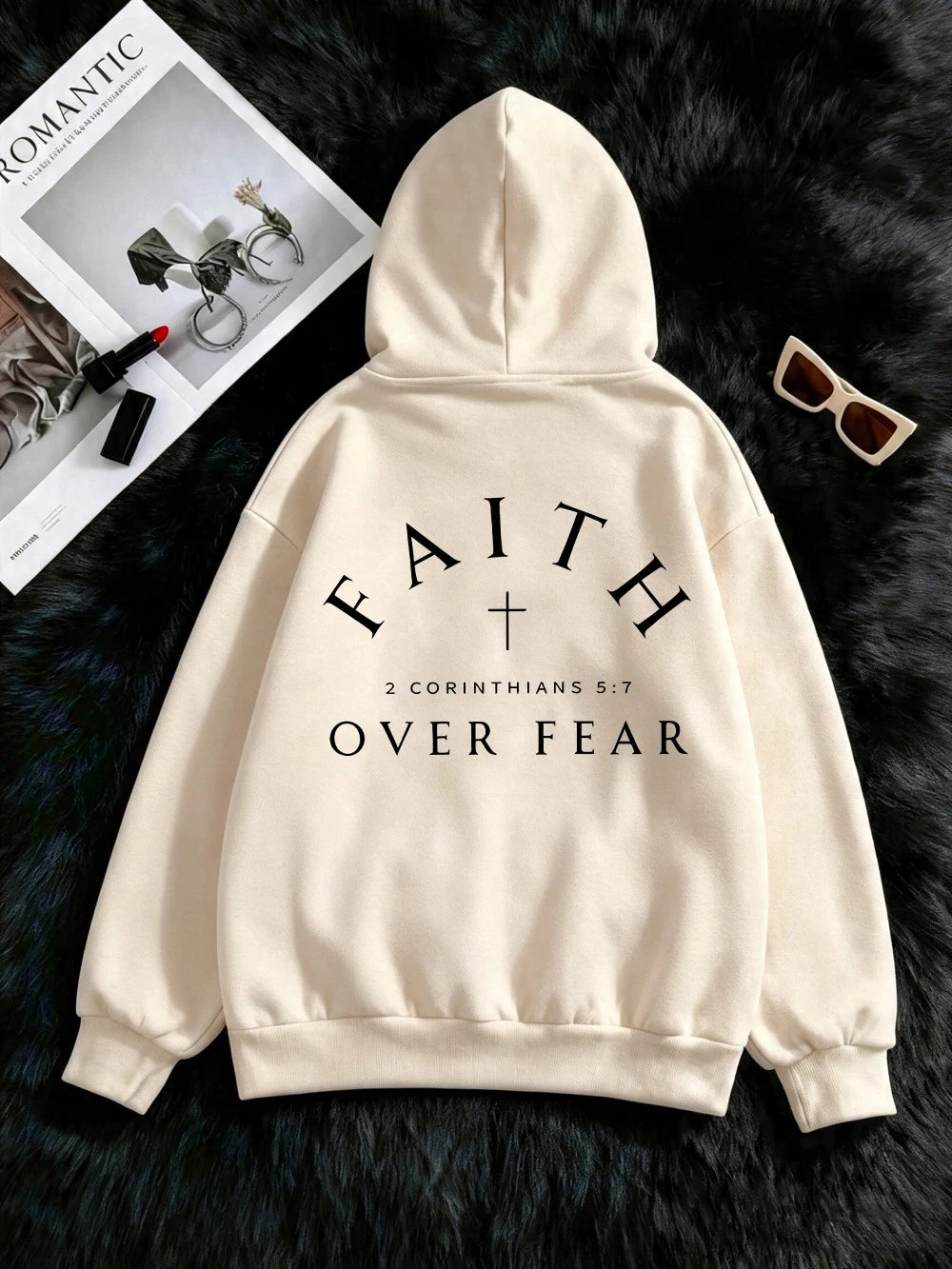 Sweat à capuche imprimé Faith Over Fear pour femmes