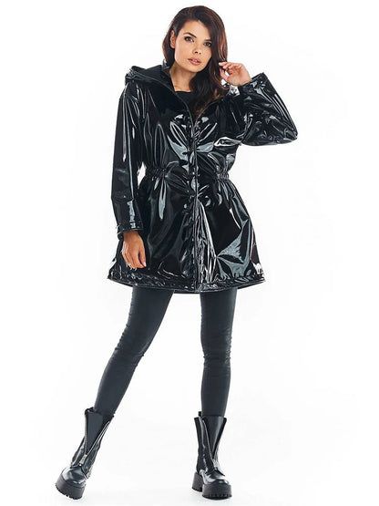 Manteau Verni à Capuche et Fermeture Boutonnée