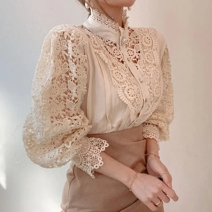 Chemise Rétro Femme – Dentelle Ajourée et Coupe Décontractée