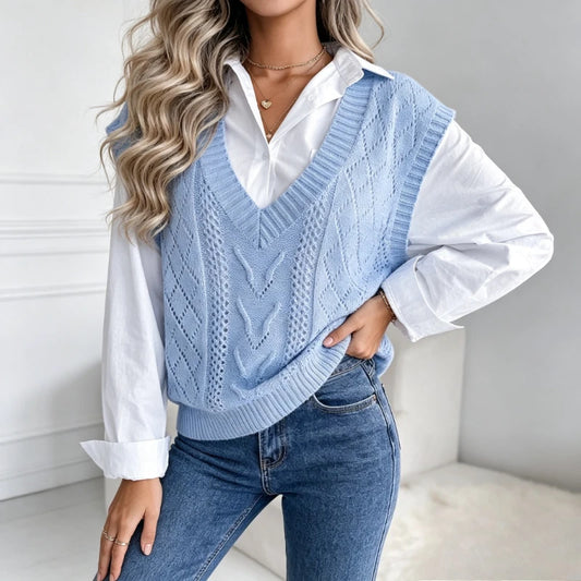 Gilet en Maille Femme – Col V, Torsades et Style Universitaire