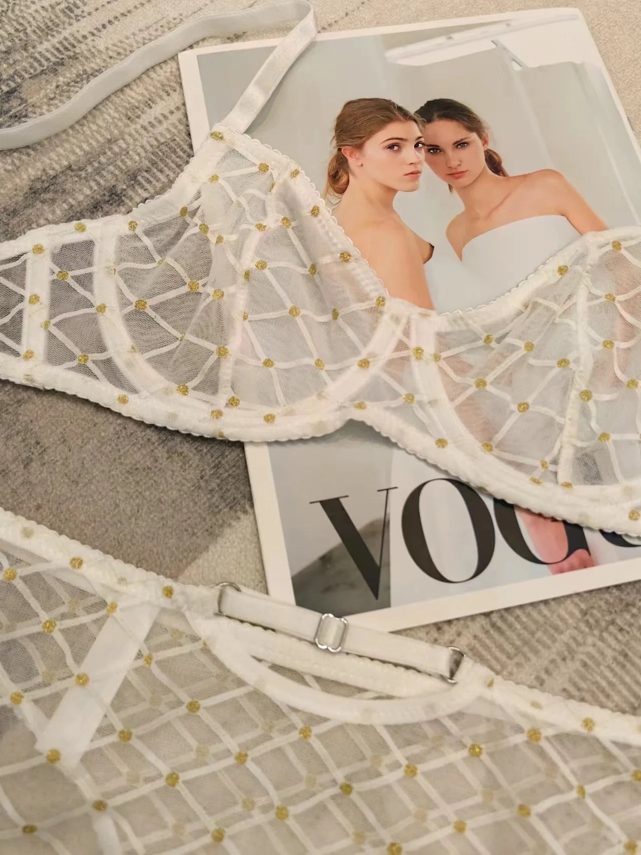 Ensemble soutien-gorge ajouré et respirant en dentelle et culotte pour femmes