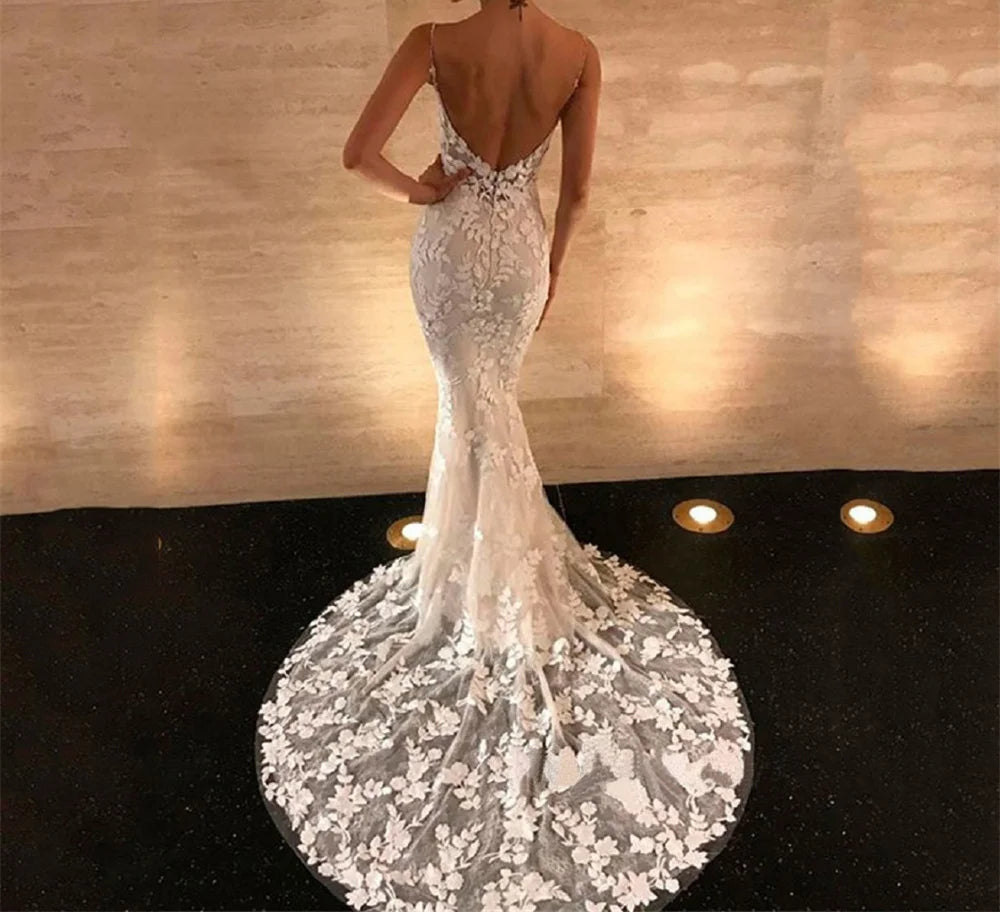 Robe de mariée sirène dos nu avec appliques en dentelle pour femmes