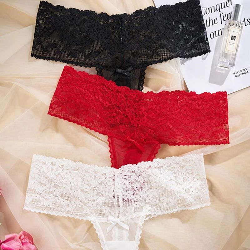 String en dentelle évidée pour femmes
