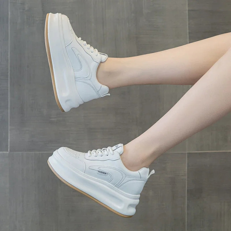 Baskets compensées en cuir véritable pour femmes