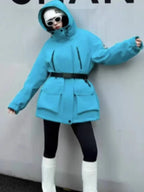 Vestes rembourrées à capuche avec ceinture pour femmes