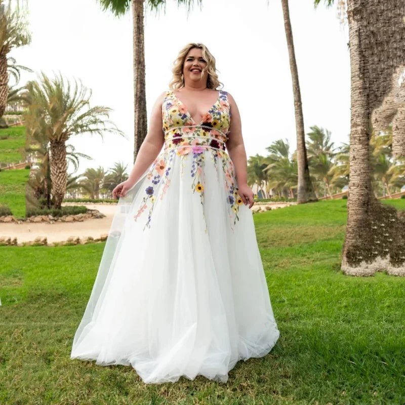 Robes de mariée grandes tailles à décolleté en V profond pour femmes