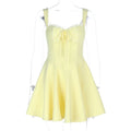 Robe mini-débardeur jaune en dentelle pour femmes