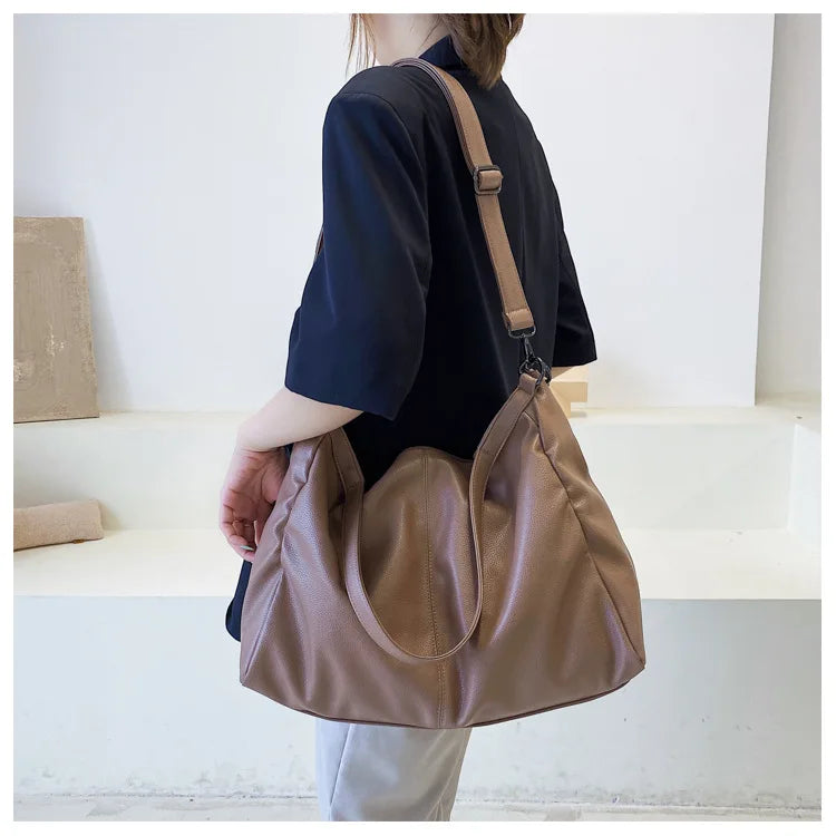 Sacs fourre-tout noirs pour femmes