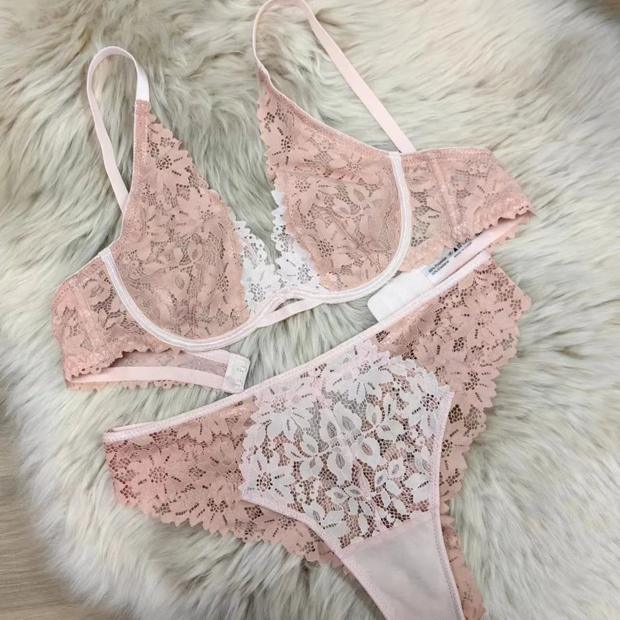 Ensemble soutien-gorge et culotte en dentelle brodée pour femmes