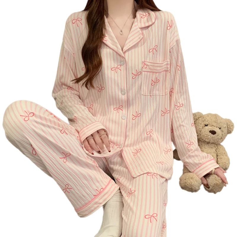 Ensemble de pyjama rose avec nœud papillon pour femmes