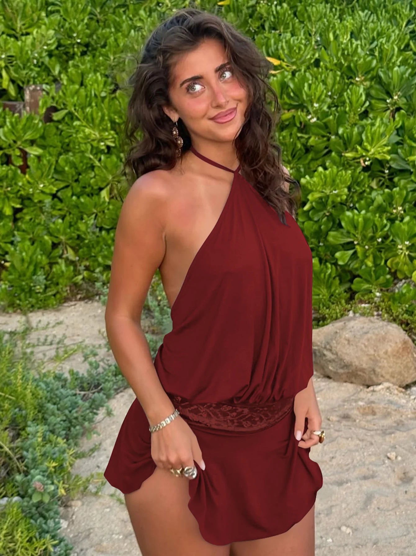 Robe courte avec dos nu pour femmes