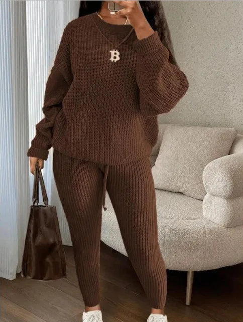 Ensemble deux pièces pull à manches longues col rond et pantalon moulant pour femmes