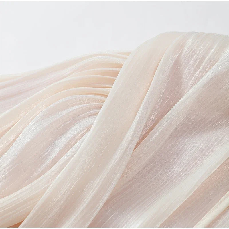 Robe courte élégant à col rond et lacets lanterne pour femmes