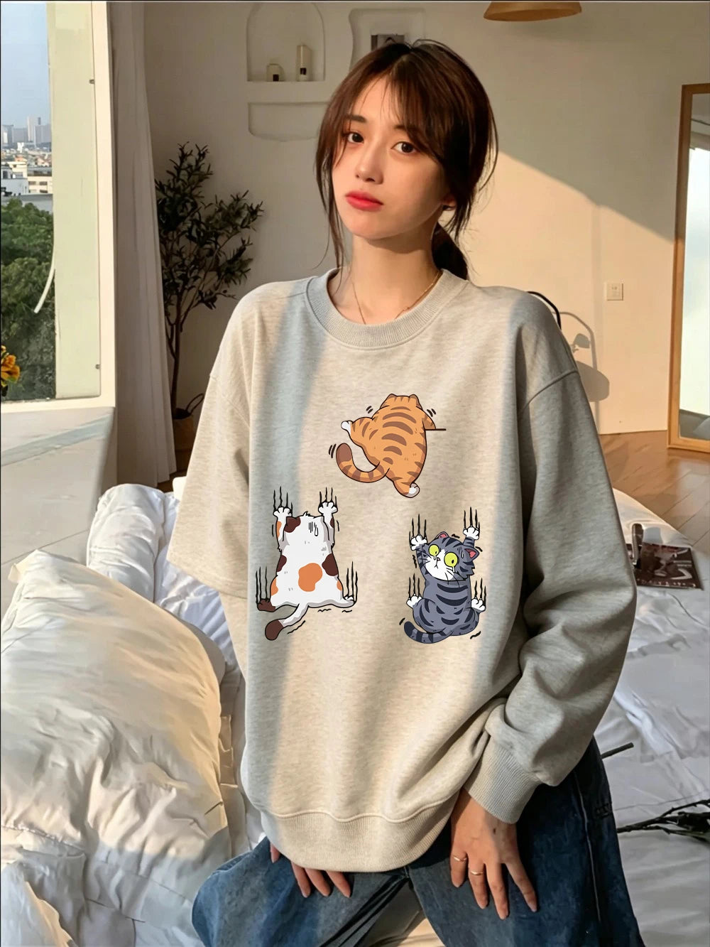 Sweat-shirt à capuche imprimé « Trois chats qui grimpent » pour femmes