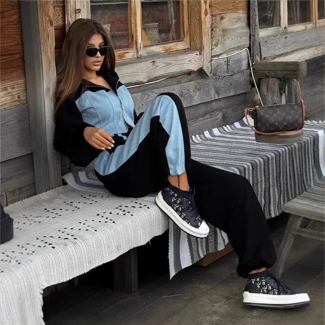 Ensemble deux pièces sweat-shirt à capuche patchwork en denim et pantalon long pour femmes