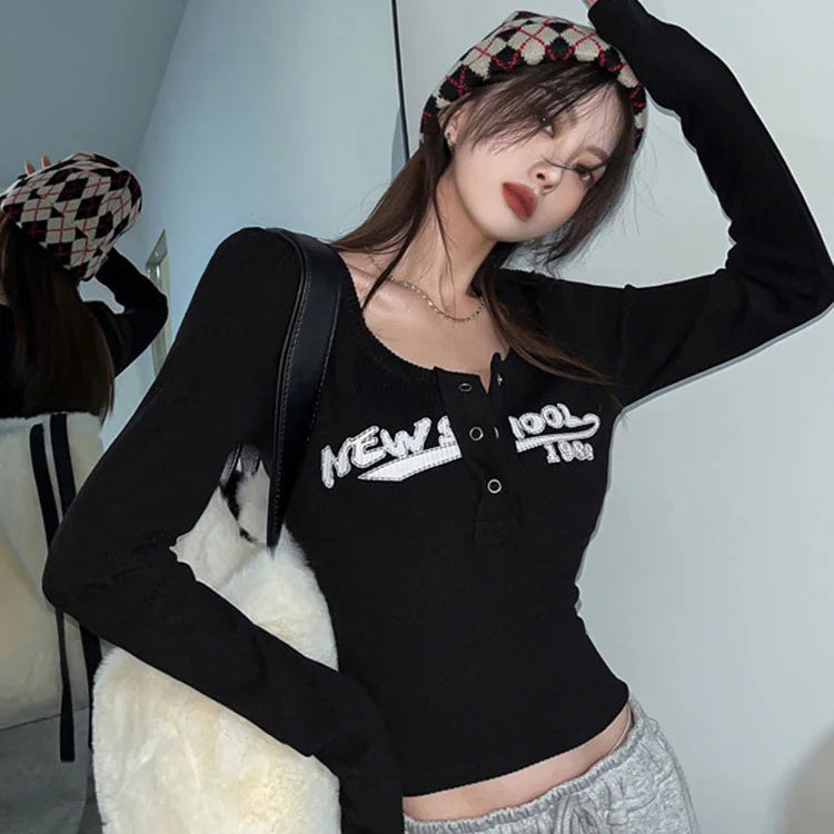 T-shirt moulant à manches longues et col rond pour femmes
