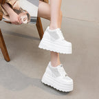 Baskets compensées en cuir creux pour femmes