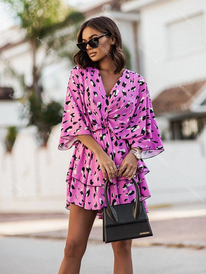 Mini-Robe Femme – Col V Profond et Imprimé Original