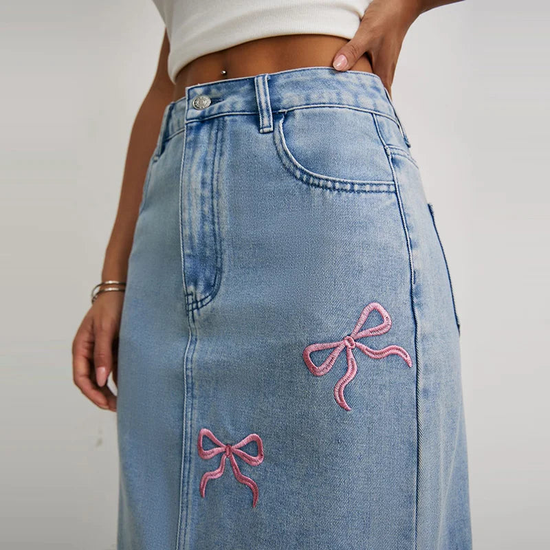 Jupe en jean brodée avec nœud style années 2020 pour femmes