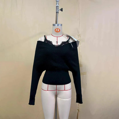 Pull femme épaules dénudées avec empiècements dentelle