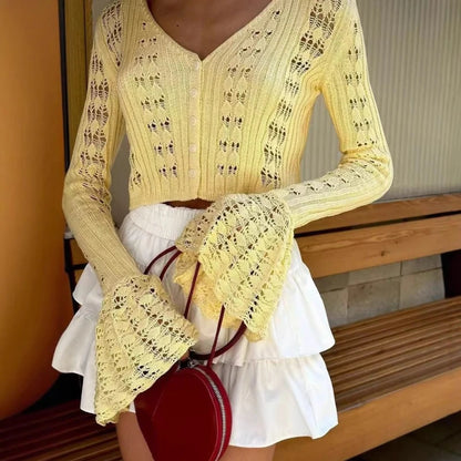Cardigan Court Femme – Maille Ajourée et Col V