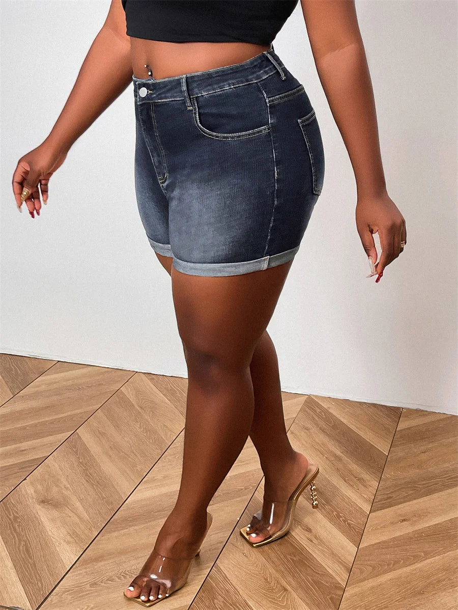 Short en jean grande taille style rétro américain à ourlet roulé pour femmes
