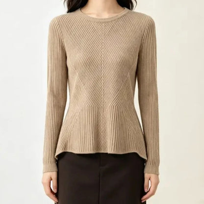 Pull Côtelé Femme – Maille Ajustée et Élégante
