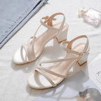 Sandales blanches à bout ouvert et talons moyens pour femmes