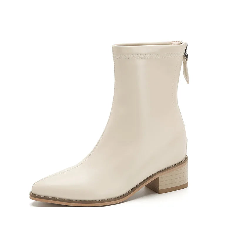 Bottine courtes pointues en cuir souple pour femmes