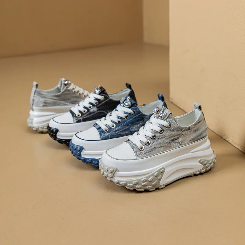Baskets à semelle compensée en jean pour femmes