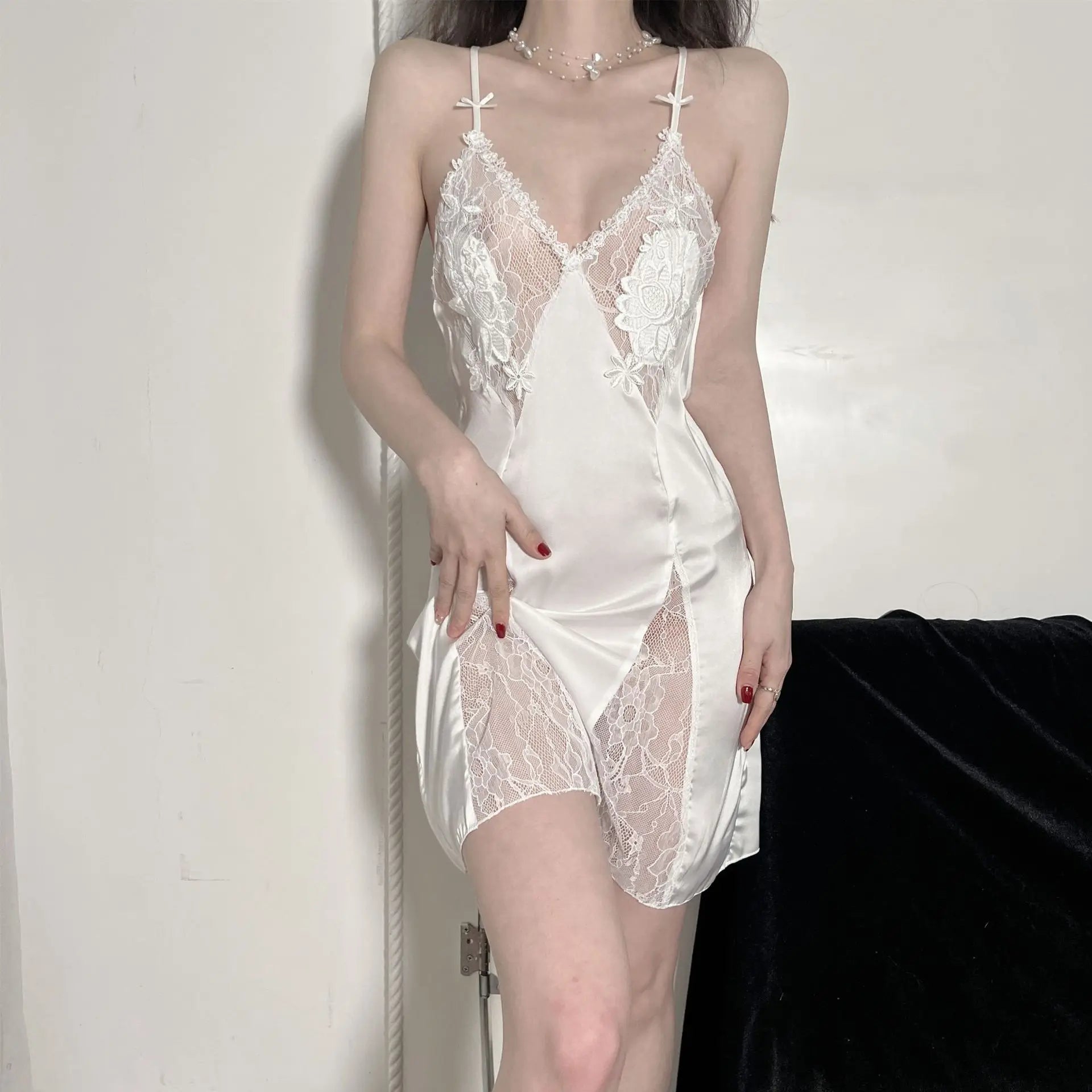 Robe de nuit Sexy en Satin ajouré et bretelles en dentelle pour femmes