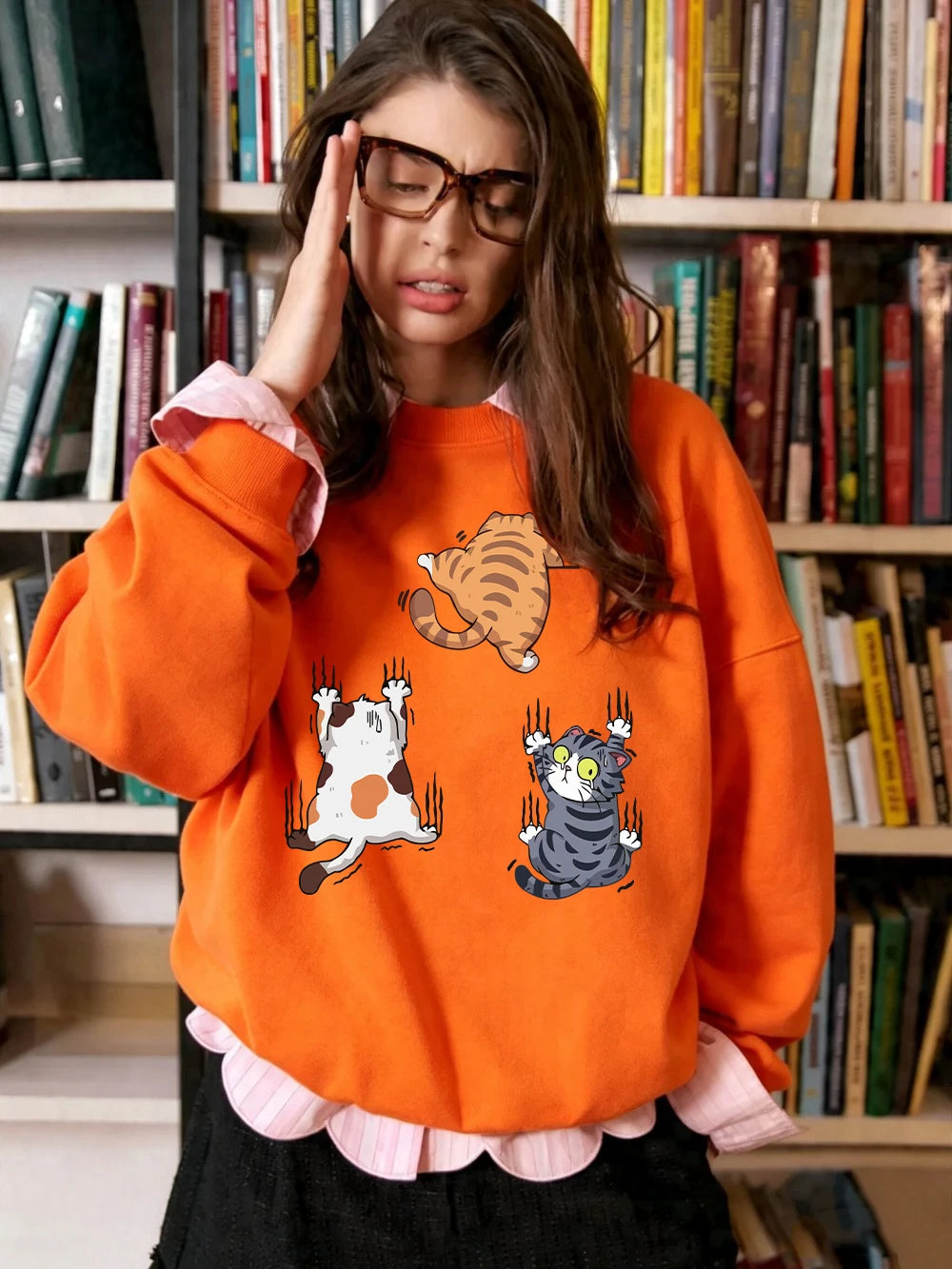 Sweat-shirt à capuche imprimé « Trois chats qui grimpent » pour femmes