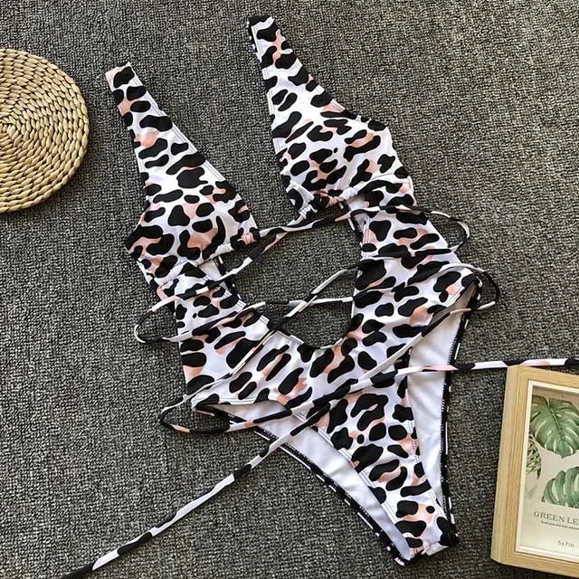 Maillot de bain une pièce décolleté en V profond pour femmes