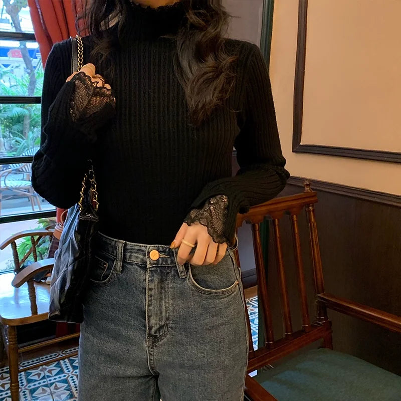 Pull Effet Deux Pièces Femme – Dentelle, Col Roulé et Volants