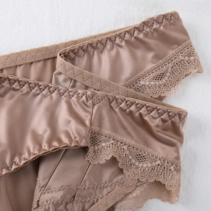 Culotte Femme – Tissu Soyeux et Bordure Dentelle