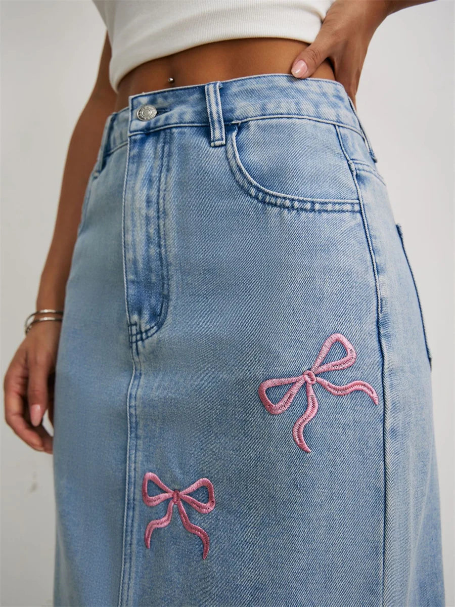 Jupe en jean brodée avec nœud style années 2020 pour femmes