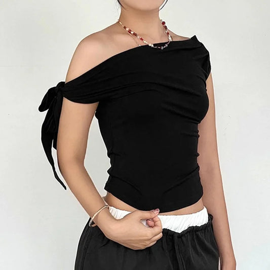 T-shirt Asymétrique Femme – Coupe Slim et Style Streetwear
