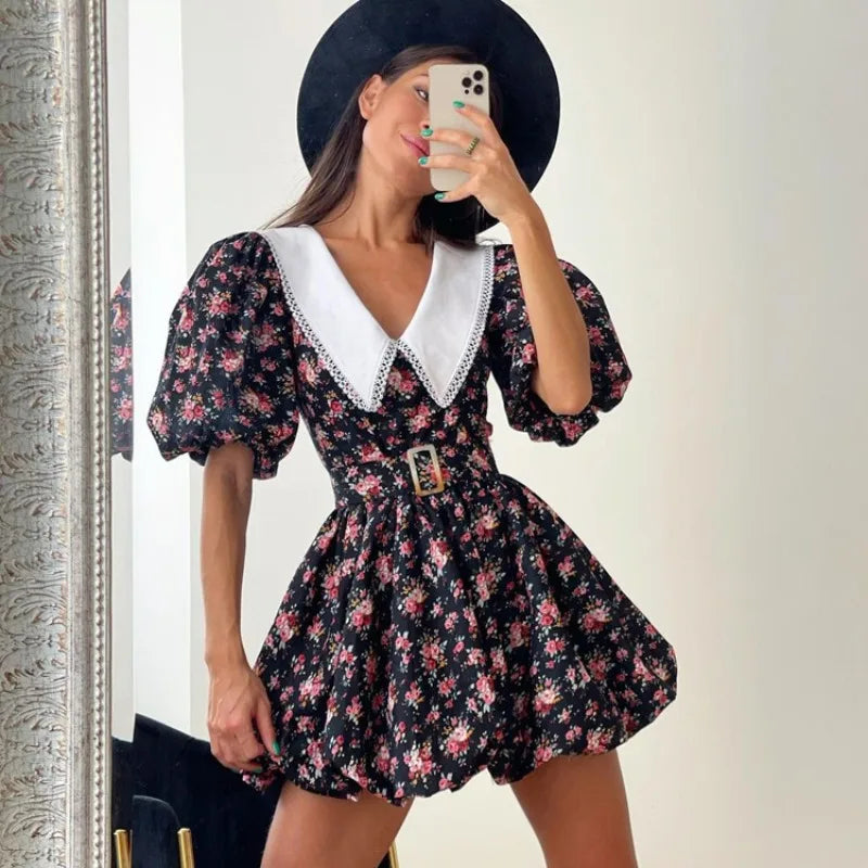 Robe courte élégante à imprimé floral pour femmes