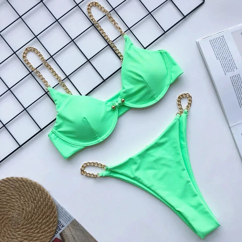 Maillot de bain une pièce sexy à fines chaînes métalliques et décolleté plongeant pour femmes
